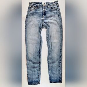 Closed Baker High Jeans in A Vintage Faded Stone Blue wash Womens size 26